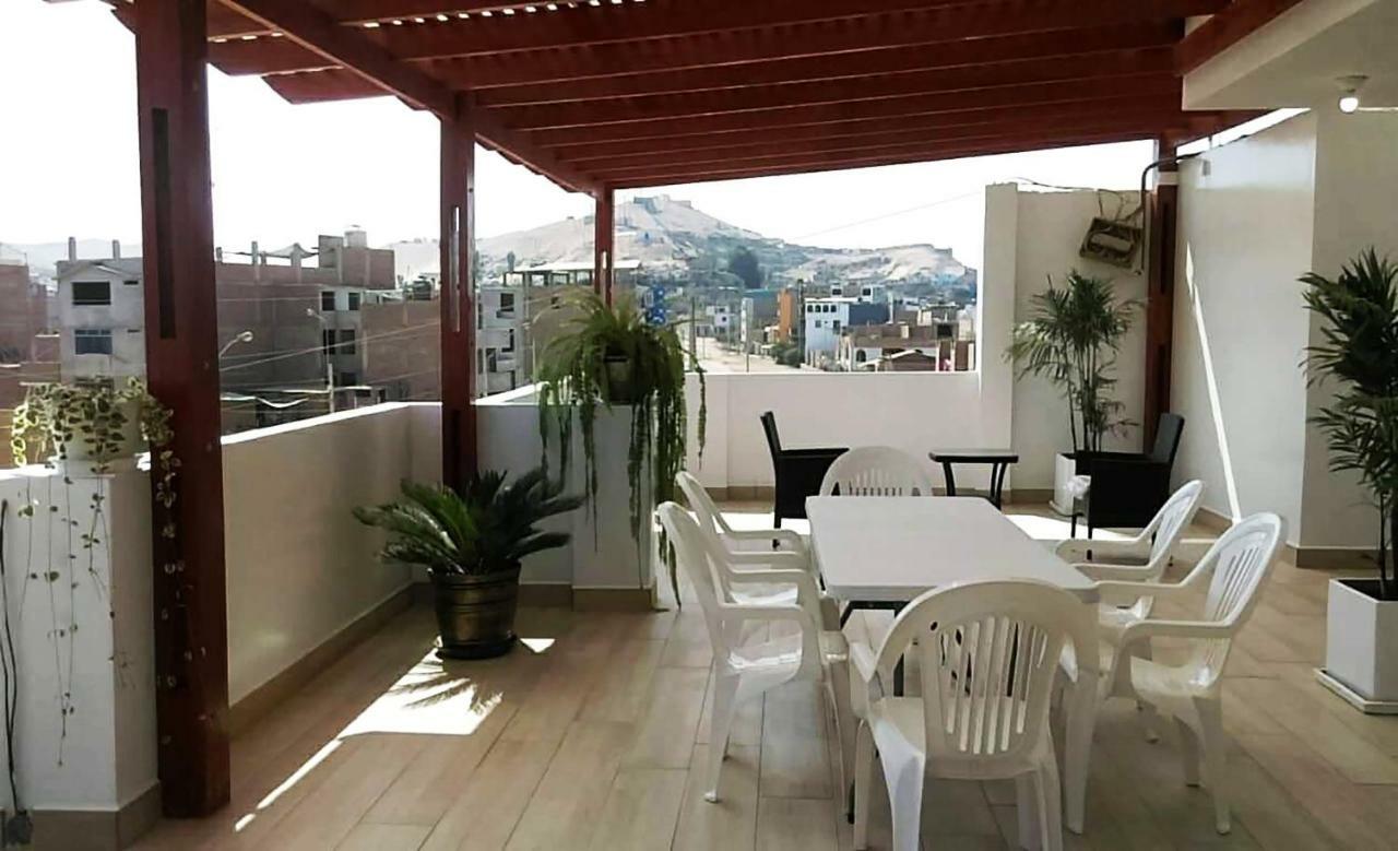 Hospedaje Luna Llena San Vicente de Cañete Zewnętrze zdjęcie