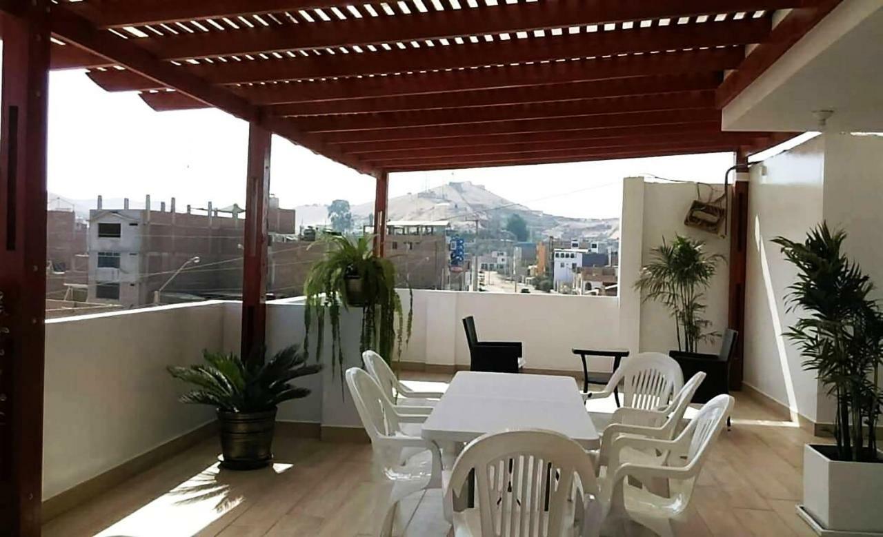 Hospedaje Luna Llena San Vicente de Cañete Zewnętrze zdjęcie